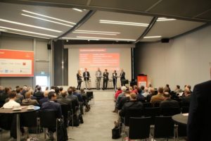 Hannover-Messe-Podiumsdiskussion: Algorithmen und KI – Wie intelligent sind MES?