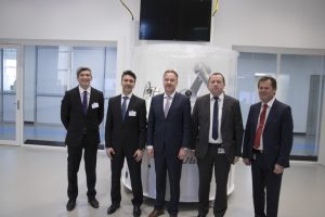 Kooperation zwischen Stäubli und Schneider Electric